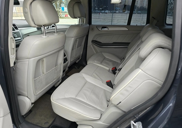 Mercedes-Benz GL cena 99999 przebieg: 198000, rok produkcji 2012 z Warszawa małe 254